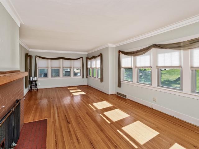 House for sale in Ingersoll Park, Des Moines