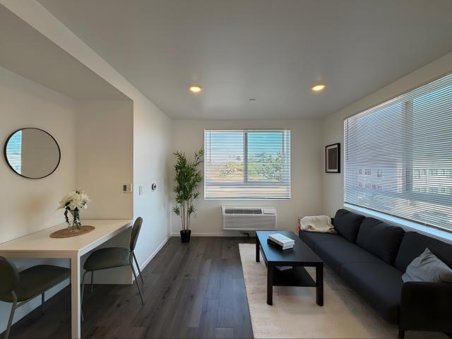 Apartment for rent in Canoga Park, California