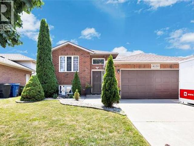 House for sale in Roseland, Windsor