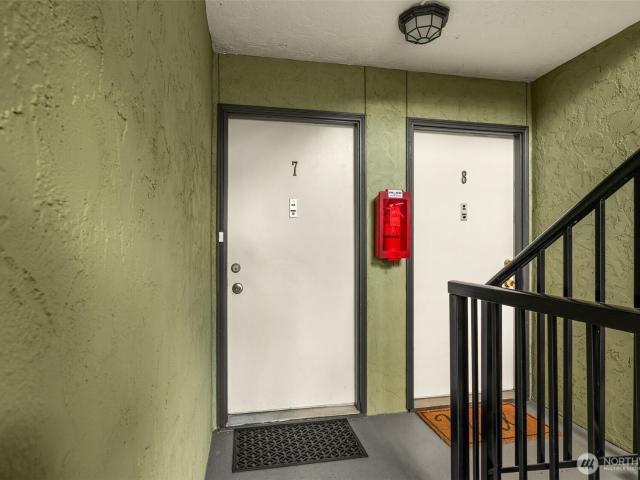 Condo for sale in Evergreen, Everett