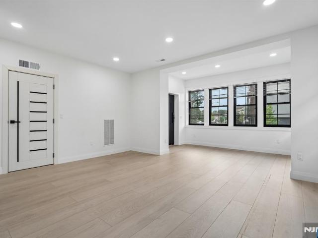 Property for rent in Cliffside Park, New Jersey