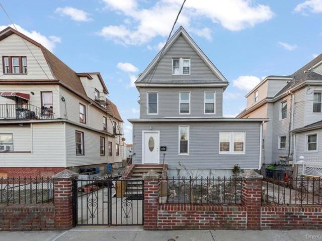 House for sale in Queens, Arverne