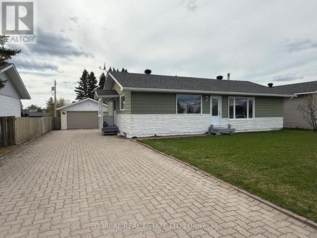House for sale in Cochrane, Ontario