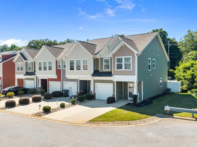 Townhouse for sale in Duncan, South Carolina