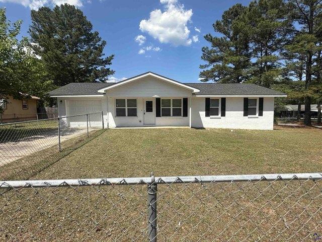 House for sale in Kathleen, Georgia