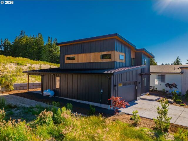 House for sale in Oregonia
