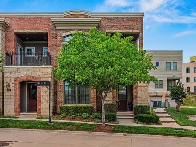 Townhouse for sale in Oklahoma City, Oklahoma