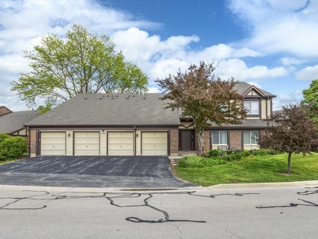 Condo for sale in Glen Ellyn, Illinois
