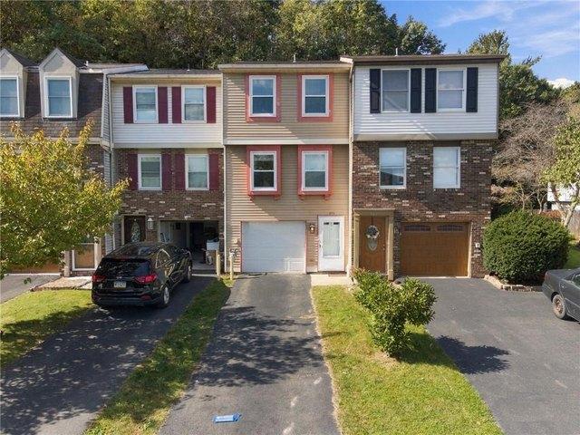 Townhouse for sale in Fernway, Cranberry Township