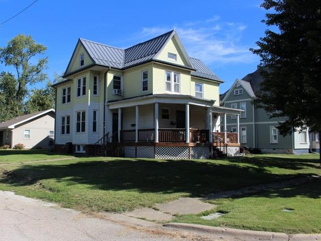 House for sale in Clinton, DeWitt County