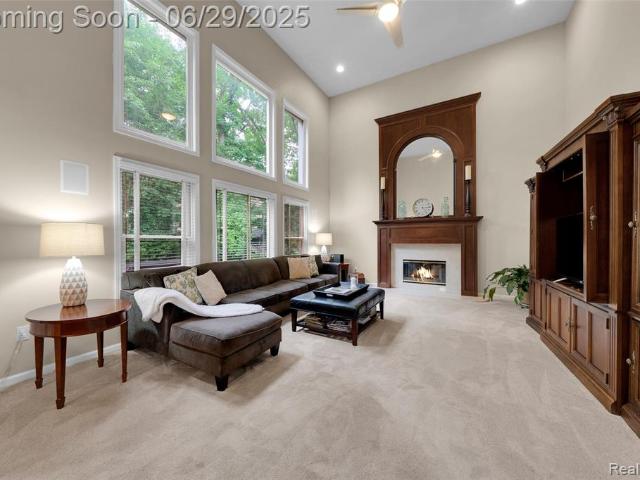 House for sale in Auburn Hills