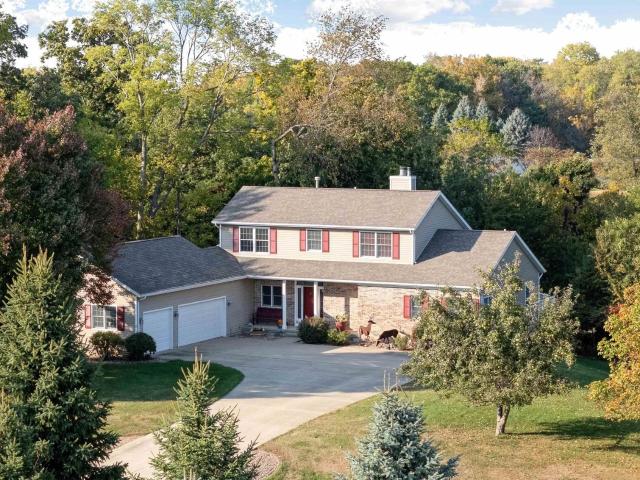 House for sale in Linn, Iowa