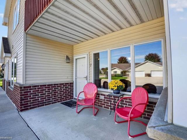 Condo for sale in Cedar Falls, Black Hawk County