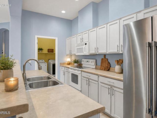 Condo for sale in Anthem, Arizona