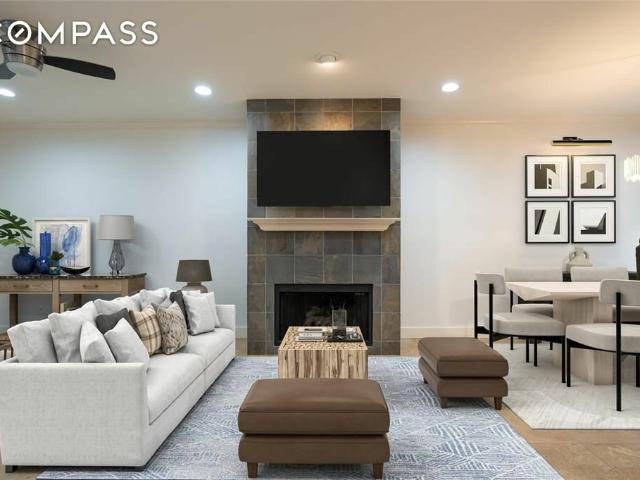Townhouse for sale in Dallas