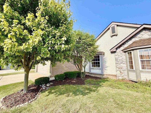 Condo for sale in Clinton Township, Michigan