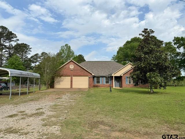 House for sale in Crockett, Texas