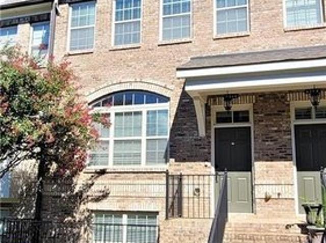 Townhouse for sale in Suwanee, Georgia