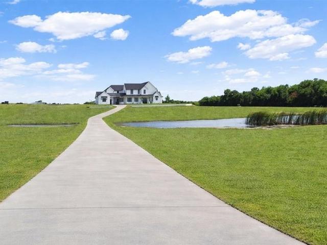 House for sale in Hunt, Texas
