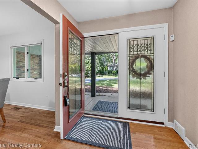 House for sale in Pine Lake Estates, West Bloomfield Township