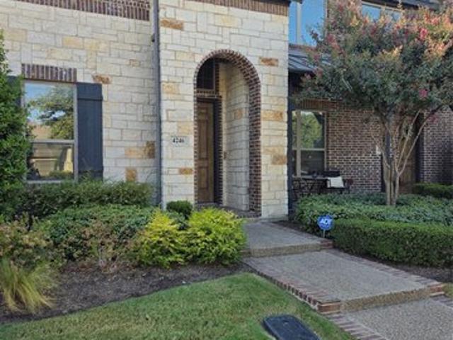 Townhouse for sale in Arlington, Texas