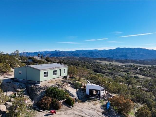 House for sale in Anza, California