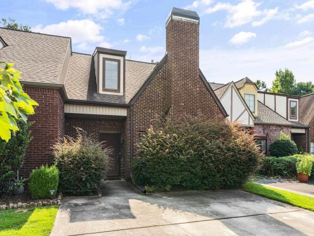 Townhouse for sale in Birmingham, Alabama