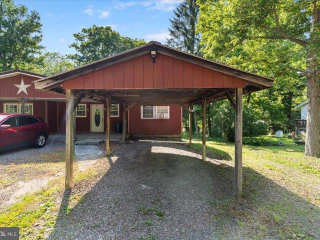 House for sale in Garrett, Maryland