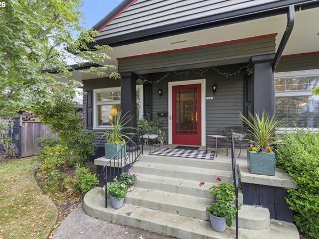 House for sale in Sunnyside, Portland