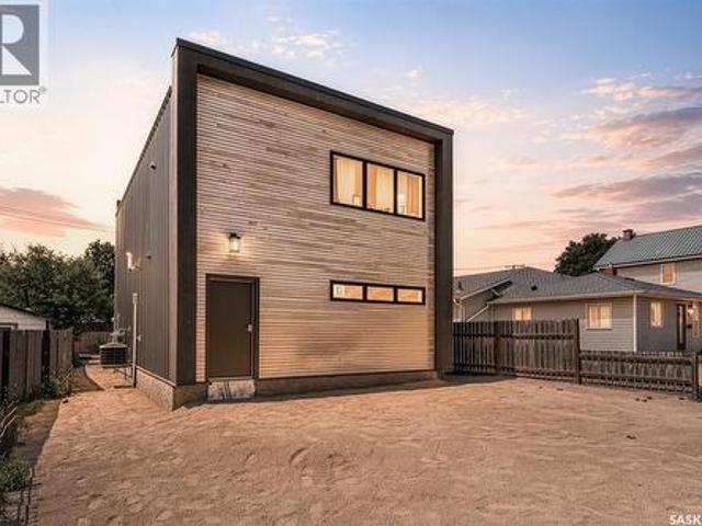 House for sale in Moose Jaw, Saskatchewan