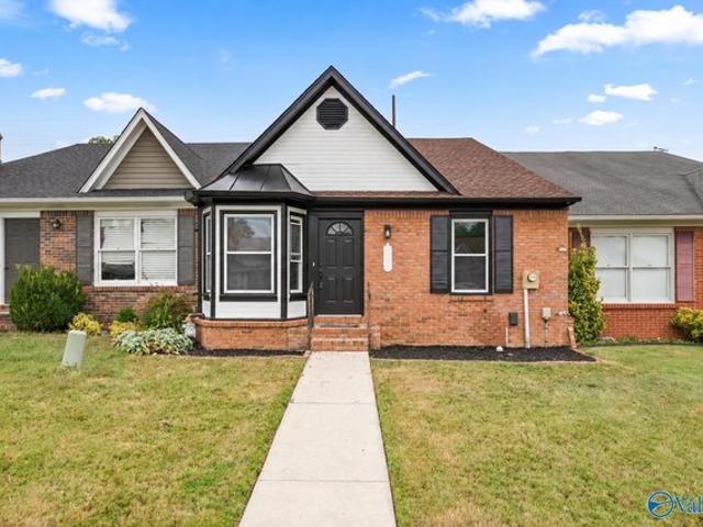 Townhouse for sale in Decatur, Alabama