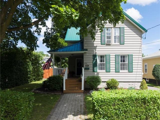 House for sale in Syracuse, New York