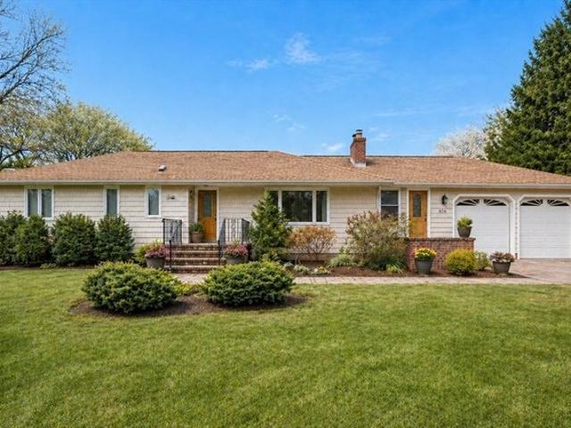 House for sale in Holliston, Massachusetts