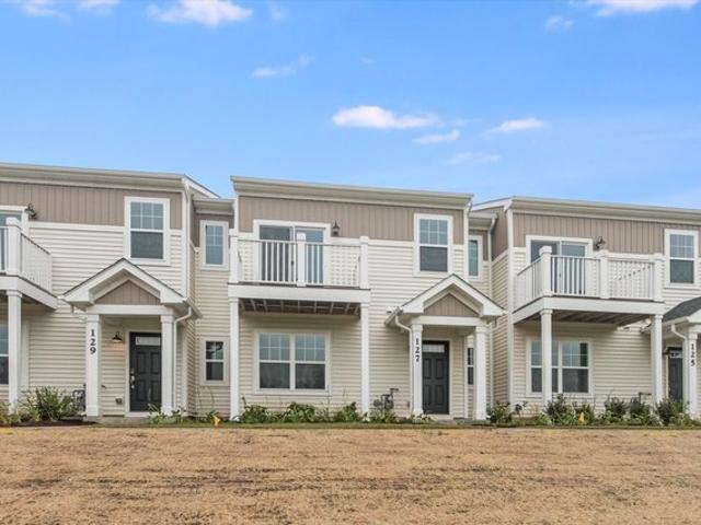 Townhouse for sale in South Elgin, Illinois