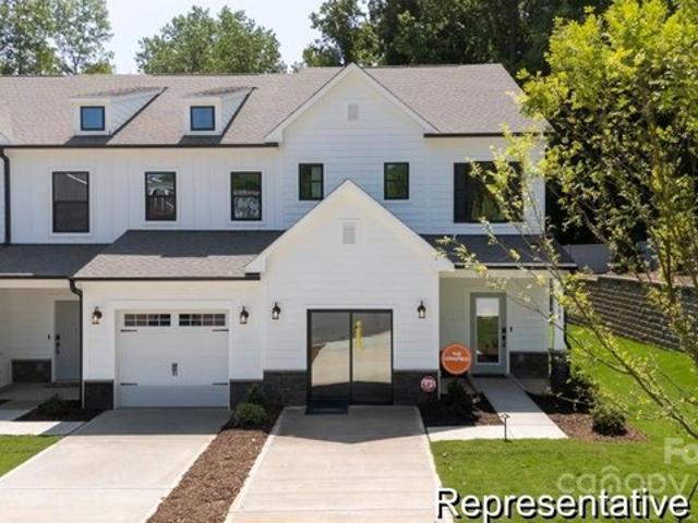 Townhouse for sale in Clover, South Carolina