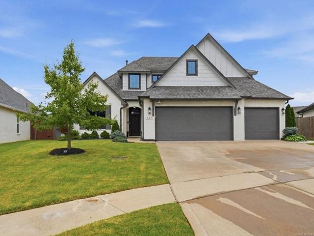 House for sale in Jenks, Oklahoma