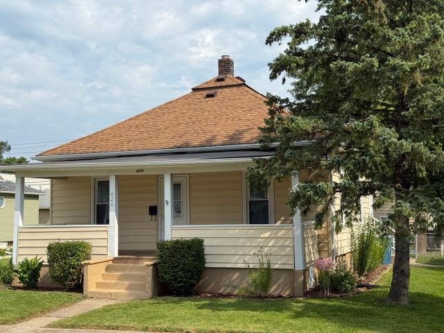 House for sale in Oglesby, Illinois