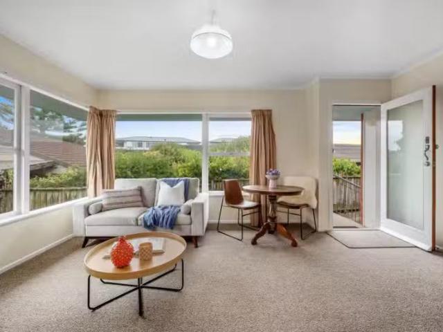 House for sale in Wairau Valley