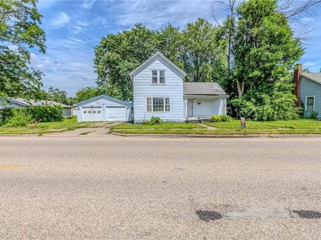 House for sale in Moweaqua, Illinois