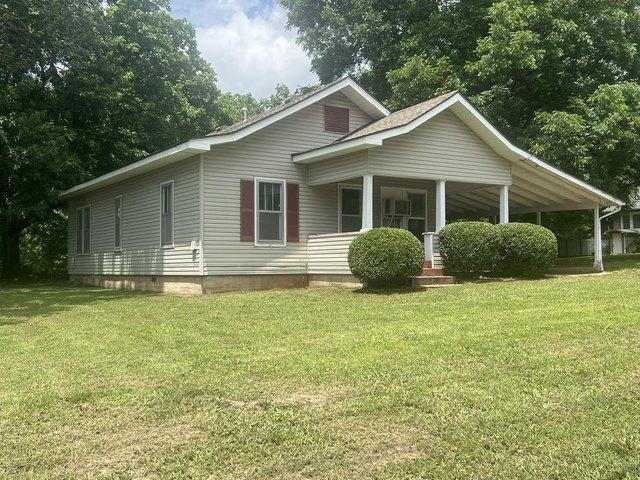 House for sale in Thayer, Missouri