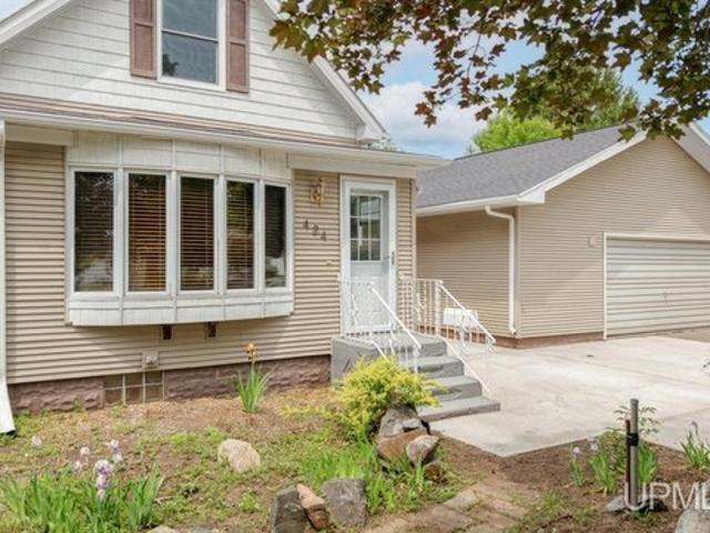 House for sale in Kingsford, Michigan