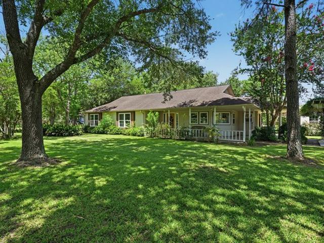 House for sale in Bacliff, Texas