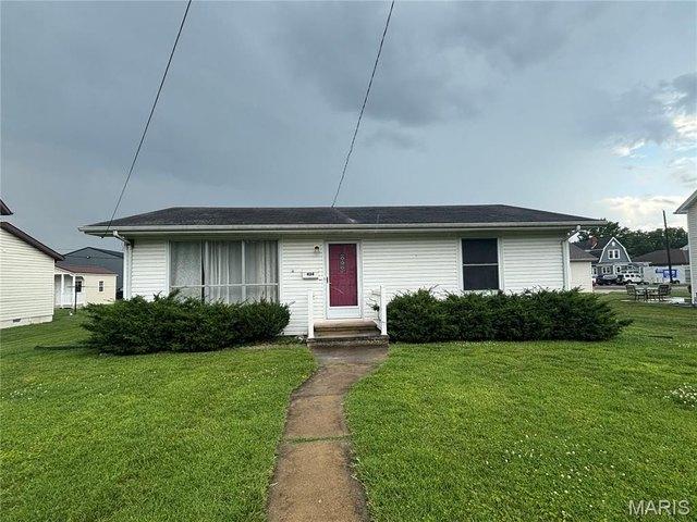 House for sale in Clinton, Illinois