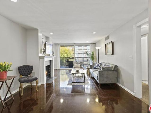 Condo for sale in Beverly Hills, California