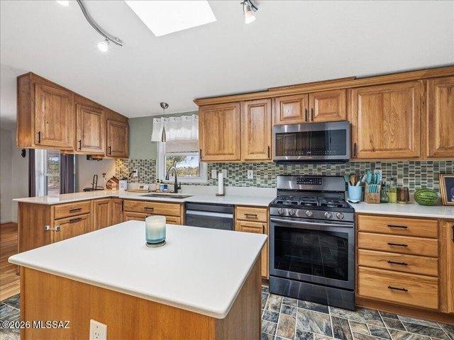 House for sale in Vail, Arizona