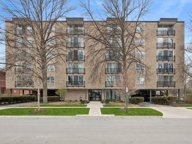 Condo for sale in River Forest, Illinois