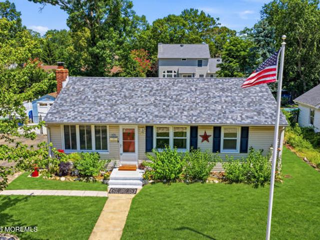 House for sale in Pine Beach, New Jersey