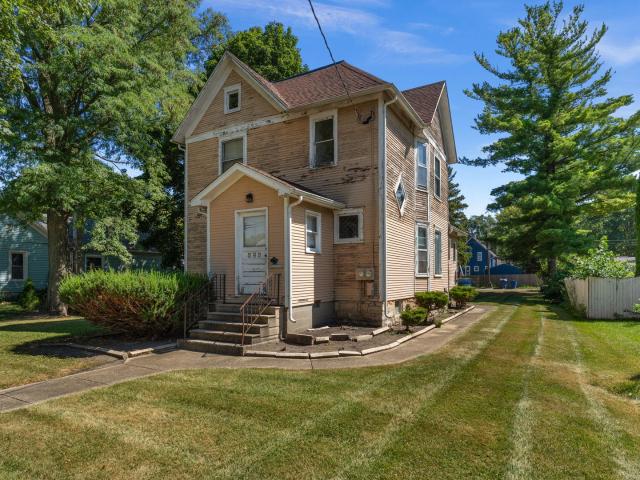 House for sale in Dekalb, Illinois