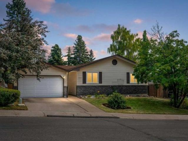 House for sale in Silver Springs, Calgary