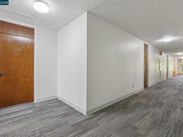 Condo for sale in Oakland, California